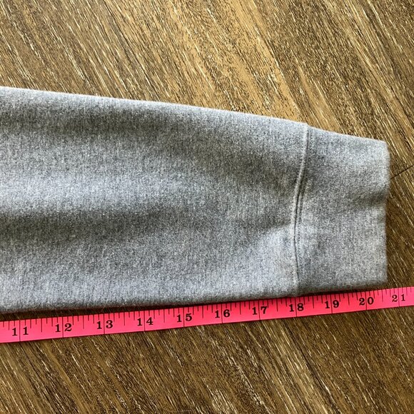 She Show Size XS Louis V Sexy Lips Sweatshirt - Picture 8 of 9